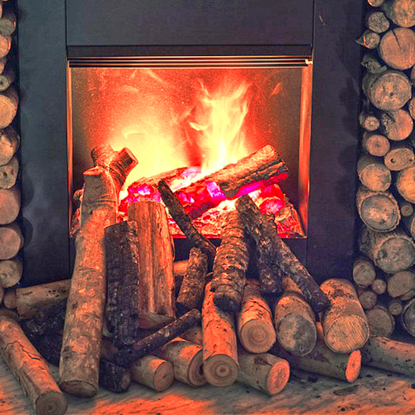 What Type Of Wood Should I Use In My Fireplace? - Seasoned Dry Wood